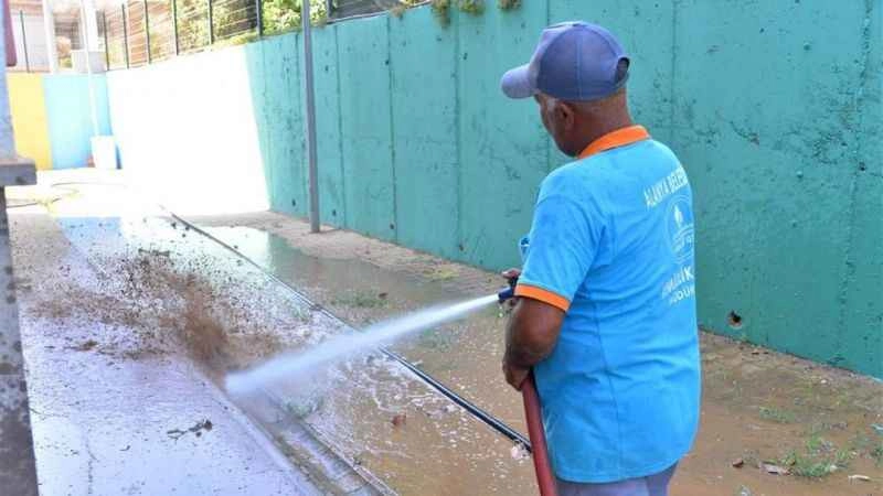 Alanya Belediyesi’nden okullara temizlik işlemi