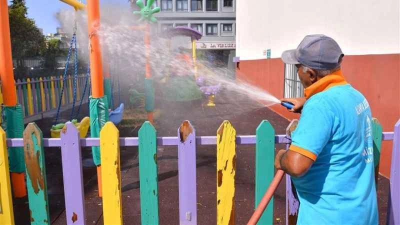 Alanya Belediyesi’nden okullara temizlik işlemi