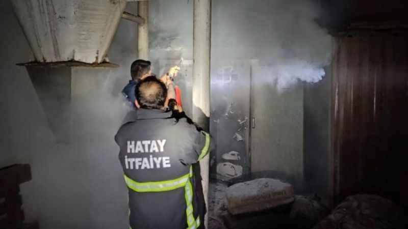 Hatay’da fabrikada çıkan yangın söndürüldü