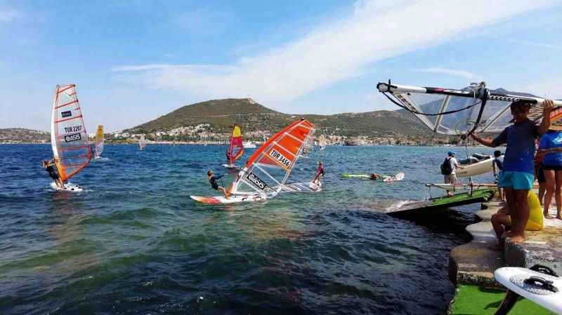 Foça’da Yelken Yarışları başladı