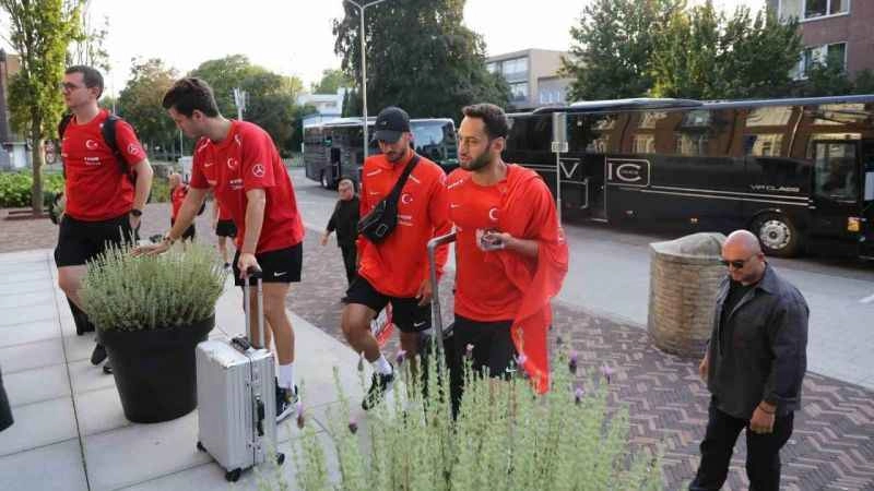 A Milli Futbol Takımı, Hollanda’da
