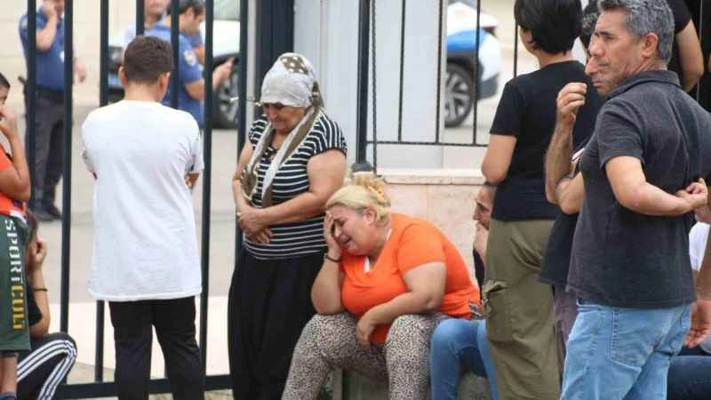 Kazada ölen 3 genç için gözyaşları sel oldu