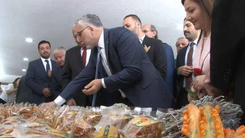 Bakan Işıkhan: “Aktarlık ve Çiçekçilik mesleklerinde çalışma şartlarını iyileştirmeyi hedeflemekteyiz”