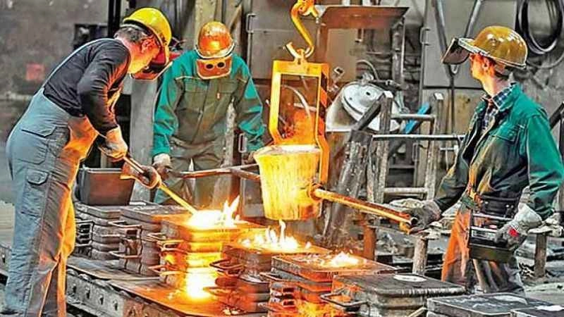 Sanayi üretimi yıllık yüzde 7,4 arttı