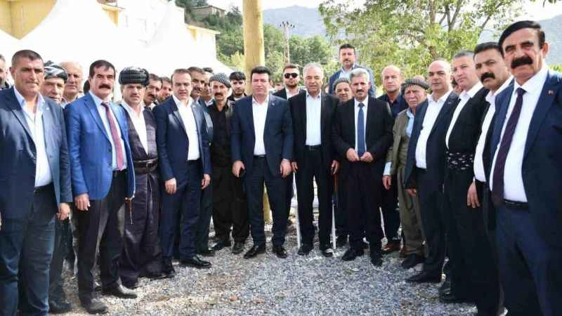 Aşiret düğününde milyonlar hava uçuştu