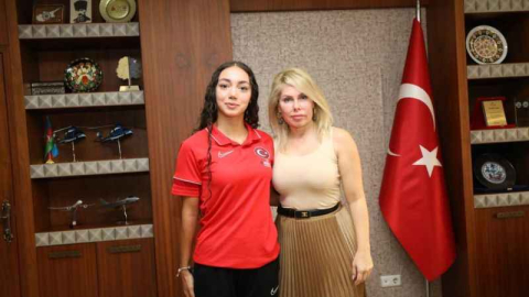 Rektör Özkan, Selinay Tuğçe Kır ile bir araya geldi
