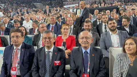 CHP kurultayında seçim ikinci tura kaldı.