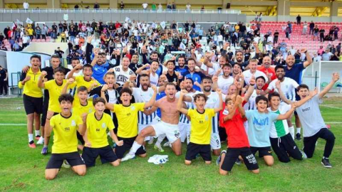 Manavgat Belediyespor liderlik koltuğunda
