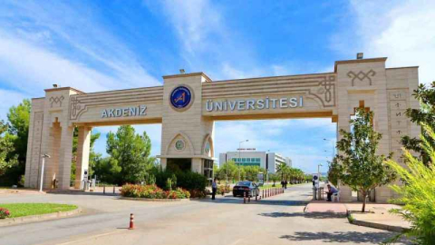 Akdeniz Üniversitesi ilk 1000’de