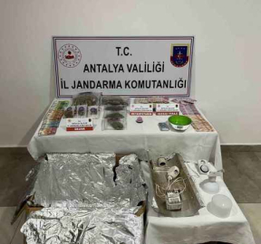 Ruhsatsız silah ve uyuşturucuya operasyon