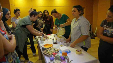 Aromatik bitkilerle sabun yaptılar