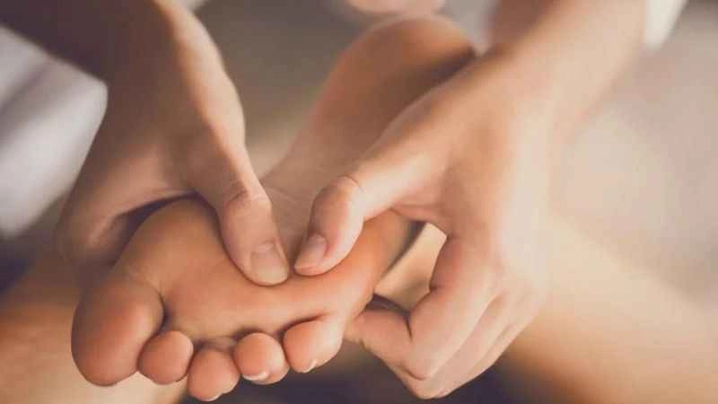 Ayaklara günlük bakım şart