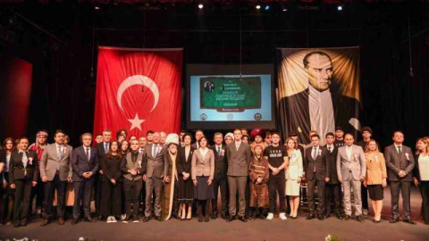 Antalya’da Öğretmenler Günü kutlandı