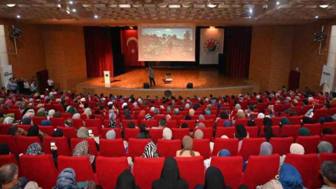 "Filistin ve Biz" konferansında soykırıma dikkat çekildi