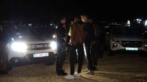 Polis, korsan taşımacılık yapan aracı yakaladı