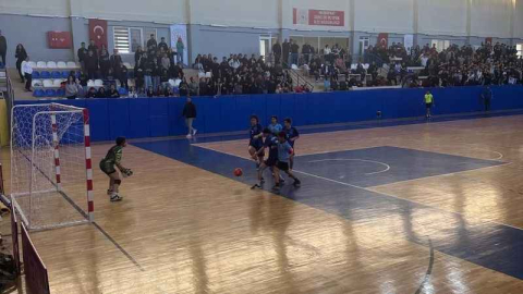Manavgat Koleji, futsalda birinci