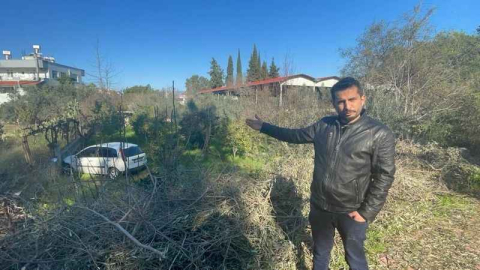 Virajı alamayan otomobil bahçeye uçtu