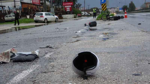 Motosiklet ile otomobil çarpıştı: 1 yaralı