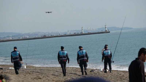 Manavgat sahillerinde droneli devriye