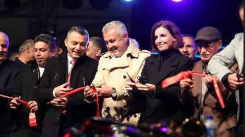 Cumartesi Pazarı'na Retrobüs'lü açılış