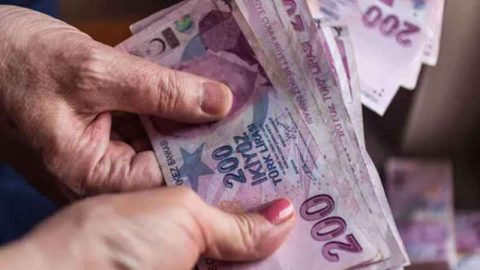 Emekli maaşlarında herhangi bir kısıtlama yok