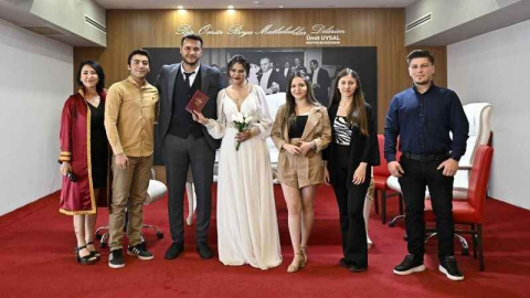 Antalya’da nikah salonlarında '04.04.2024' yoğunluğu