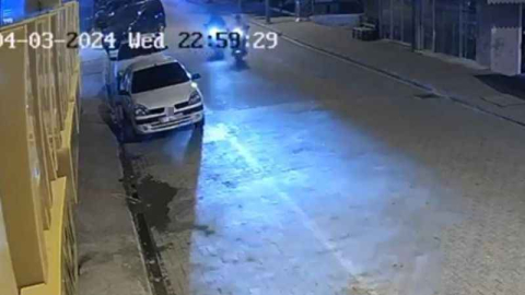  Ehliyetsiz motosikletlilerin kazasında iki sürücü yaralandı