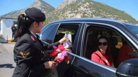  Antalya bayram trafiğine hazır