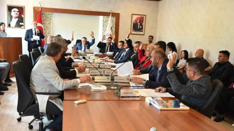 Topaloğlu, Kemer'i 5 yıl beraber yöneteceğiz