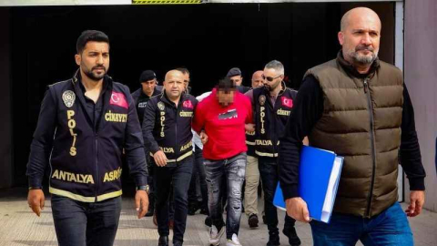Cinayet bürodan paket operasyonu