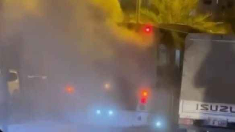 Halk otobüsündeki yangın büyümeden söndürüldü