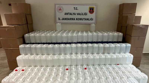  Antalya’da 3 ton kaçak alkol ele geçirildi