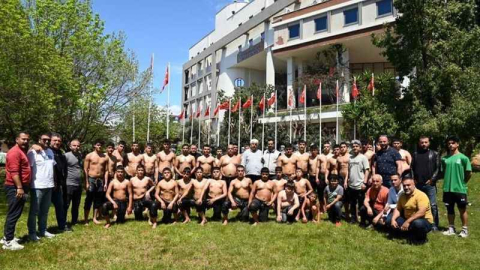 Geleceğin başpehlivanları hazırlıklara devam ediyor