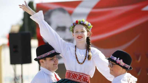 Büyükşehir Belediyesi 23 Nisan Çocuk ve Uçurtma Festivali sürüyor