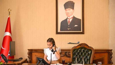 Antalya'nın çocuk valisi Beren oldu