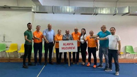 Bocce sporunun ihtiyar delikanlıları Alanya’da yarıştı