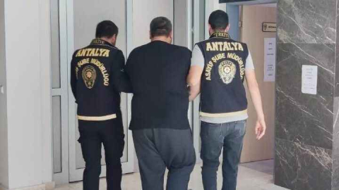 Antalya’da 15 yıl hapisle 11 yıldır aranan firari yakalandı