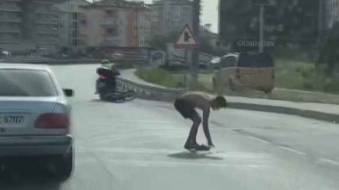 Polis ile motosiklet sürücüsünün kovalamaca yaşandı