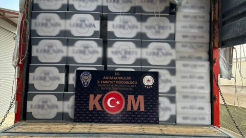 Antalya’da kamyonda 8 milyon adet boş makaron ele geçirildi