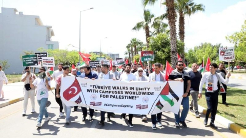 Üniversite öğrencileri, İsrail saldırılarını protesto etti