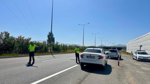 Gazipaşa’da kurallara uymayan 4 araç trafikten men edildi