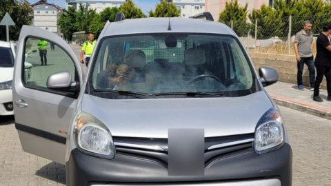 Hafif ticari araç ile motosiklet çarpıştı: 2 yaralı