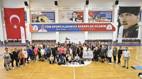 Muratpaşalı kadınlar sabah sporunda