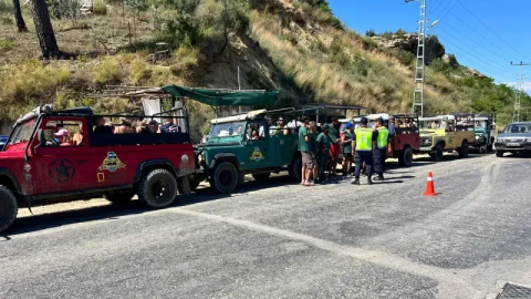 Safari araçları denetleniyor