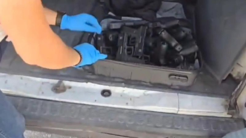 Antalya'da ruhsatsız tabanca operasyonu: 3 gözaltı