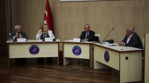 Duayen Hukukçular A. Ü 'de buluştu