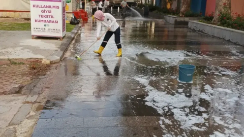 Sanat Sokağı’nda temizlik çalışması
