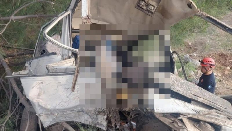 Antalya’da otomobil uçuruma yuvarlandı: 1 ölü, 3 yaralı