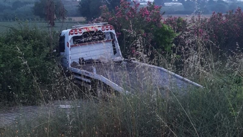Çekici yoldan şarampole indi