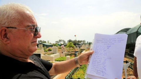 Mezarlıkta 'tente' krizi, belediye ile vatandaşları karşı karşıya getirdi
